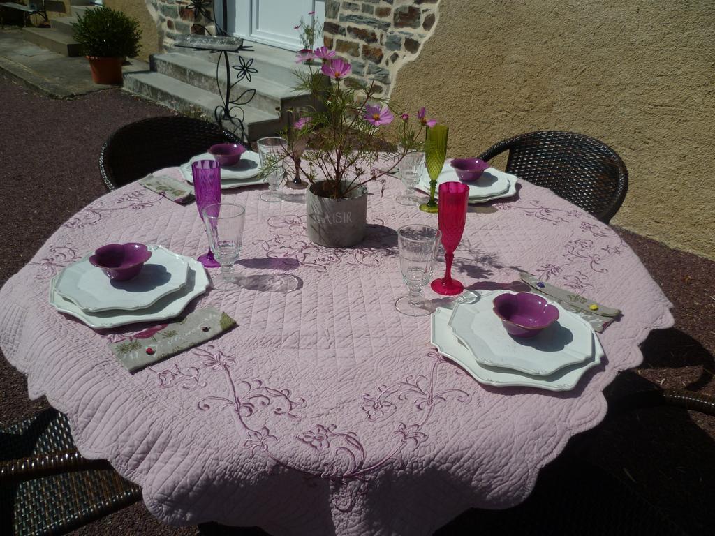 La Metairie Bed & Breakfast Domloup Luaran gambar